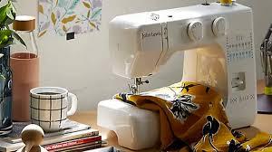 sewing machine 