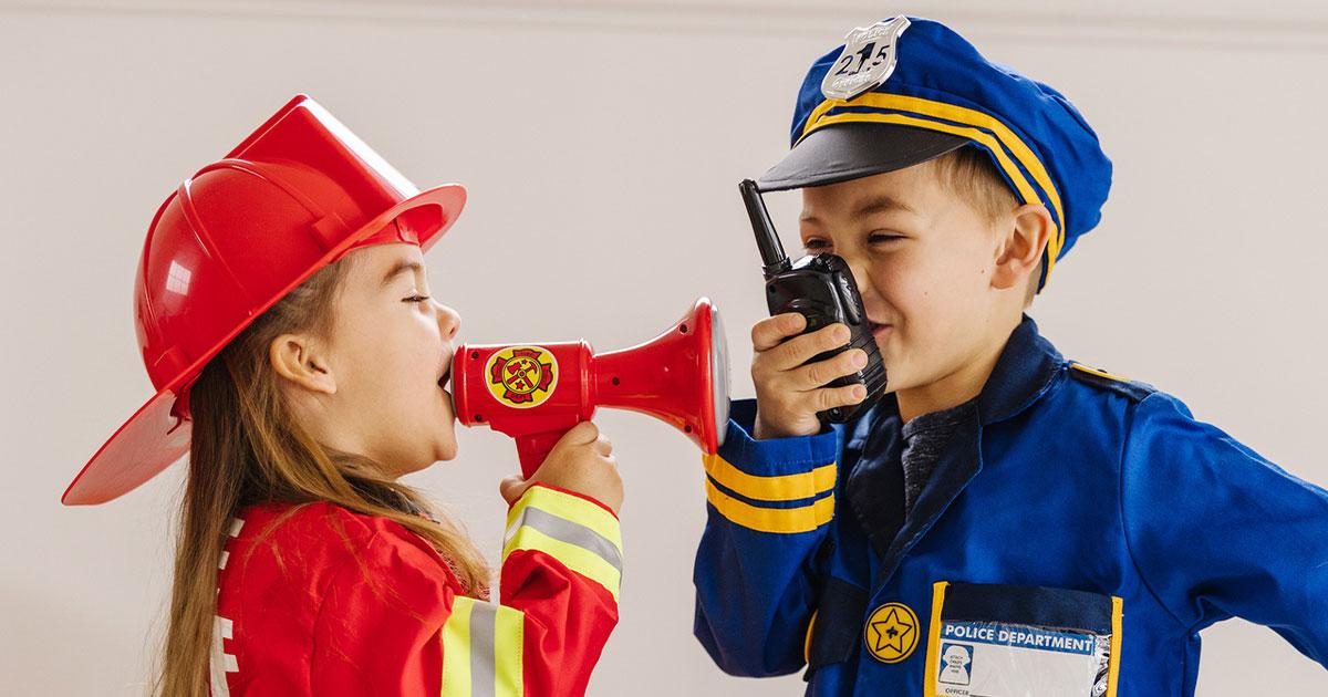 kids playing with dramatic play toys