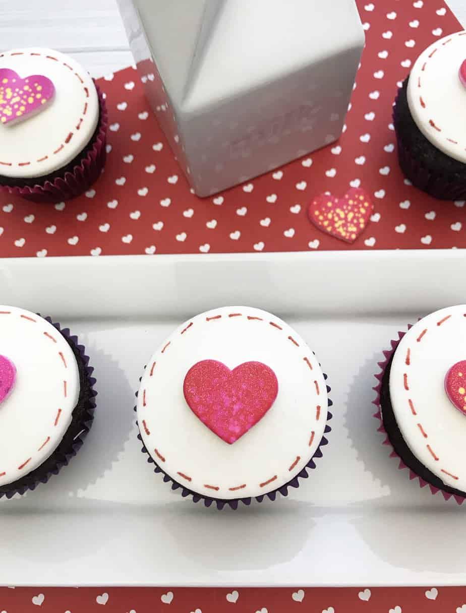 Cupcakes decorated with hearts.